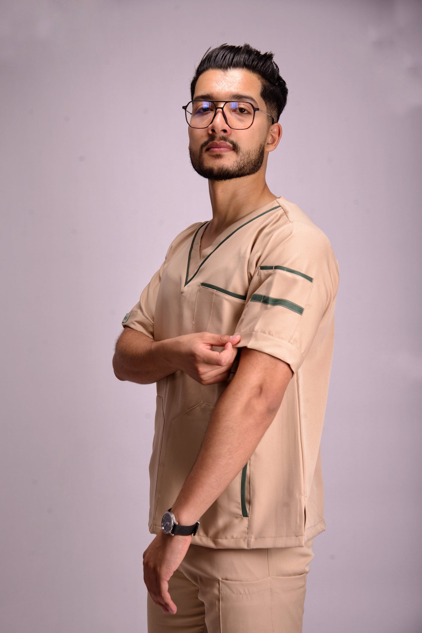 𝐆𝐋𝐎𝐖 𝐁𝐄𝐈𝐆𝐄 𝐕-𝐍𝐞𝐜𝐤 𝐬𝐜𝐫𝐮𝐛