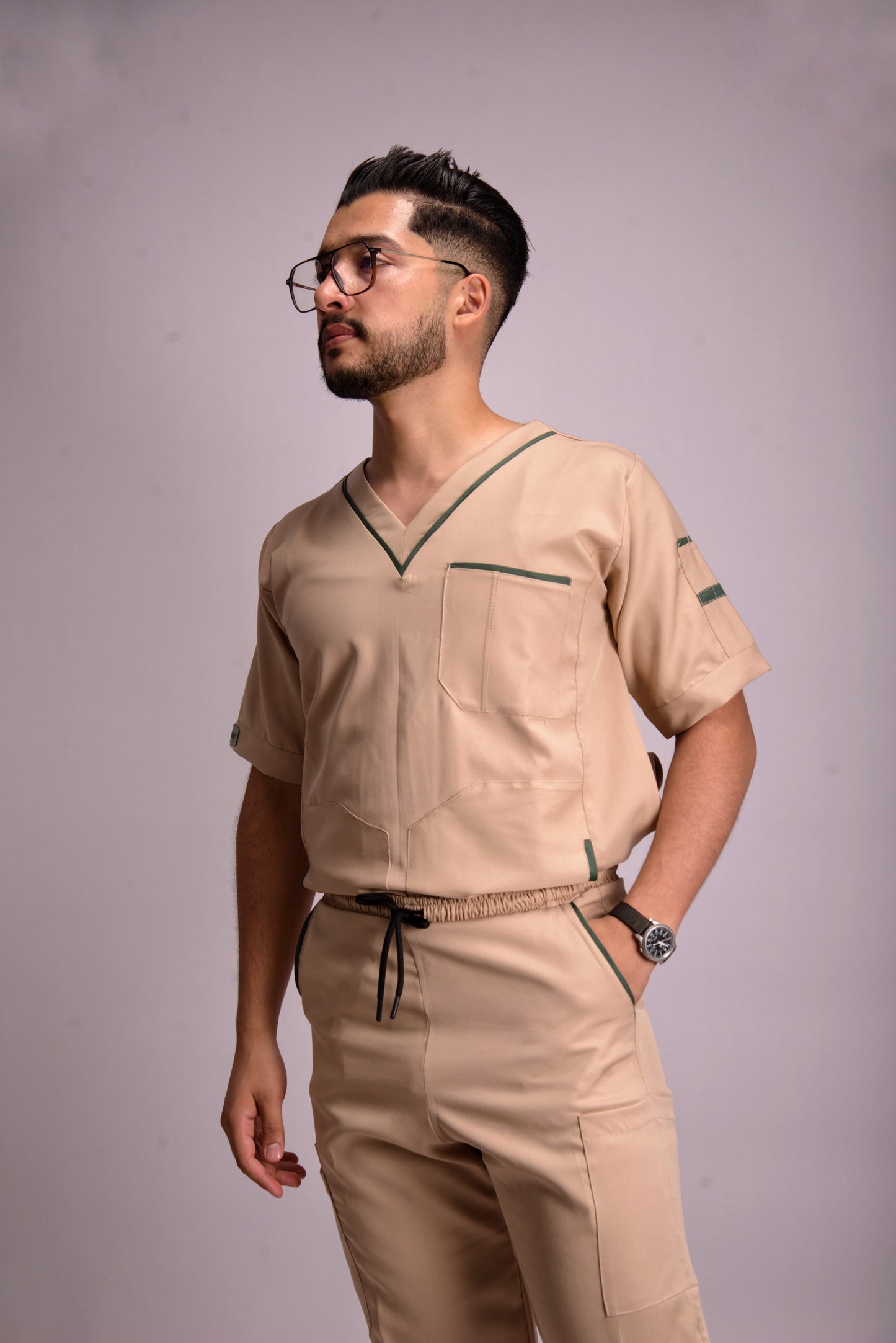 𝐆𝐋𝐎𝐖 𝐁𝐄𝐈𝐆𝐄 𝐕-𝐍𝐞𝐜𝐤 𝐬𝐜𝐫𝐮𝐛