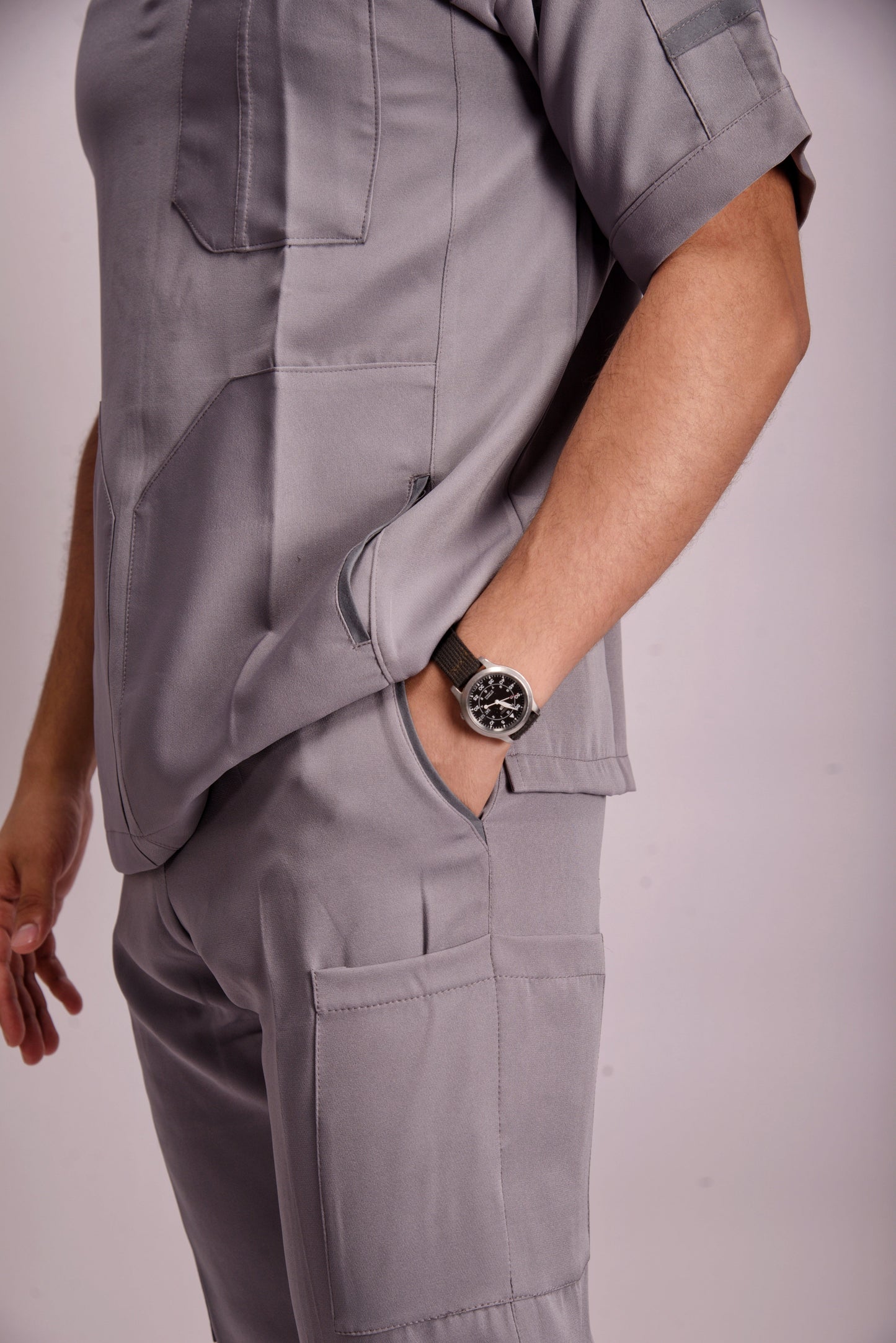 𝐂𝐋𝐎𝐔𝐃 𝐆𝐑𝐀𝐘 𝐕-𝐍𝐞𝐜𝐤 𝐬𝐜𝐫𝐮𝐛