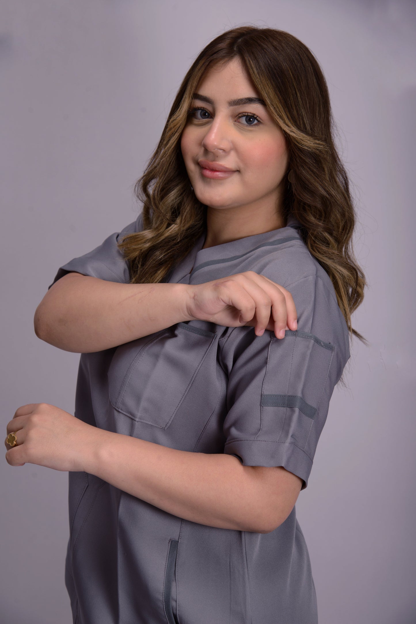 𝐂𝐋𝐎𝐔𝐃 𝐆𝐑𝐀𝐘 𝐕-𝐍𝐞𝐜𝐤 𝐬𝐜𝐫𝐮𝐛