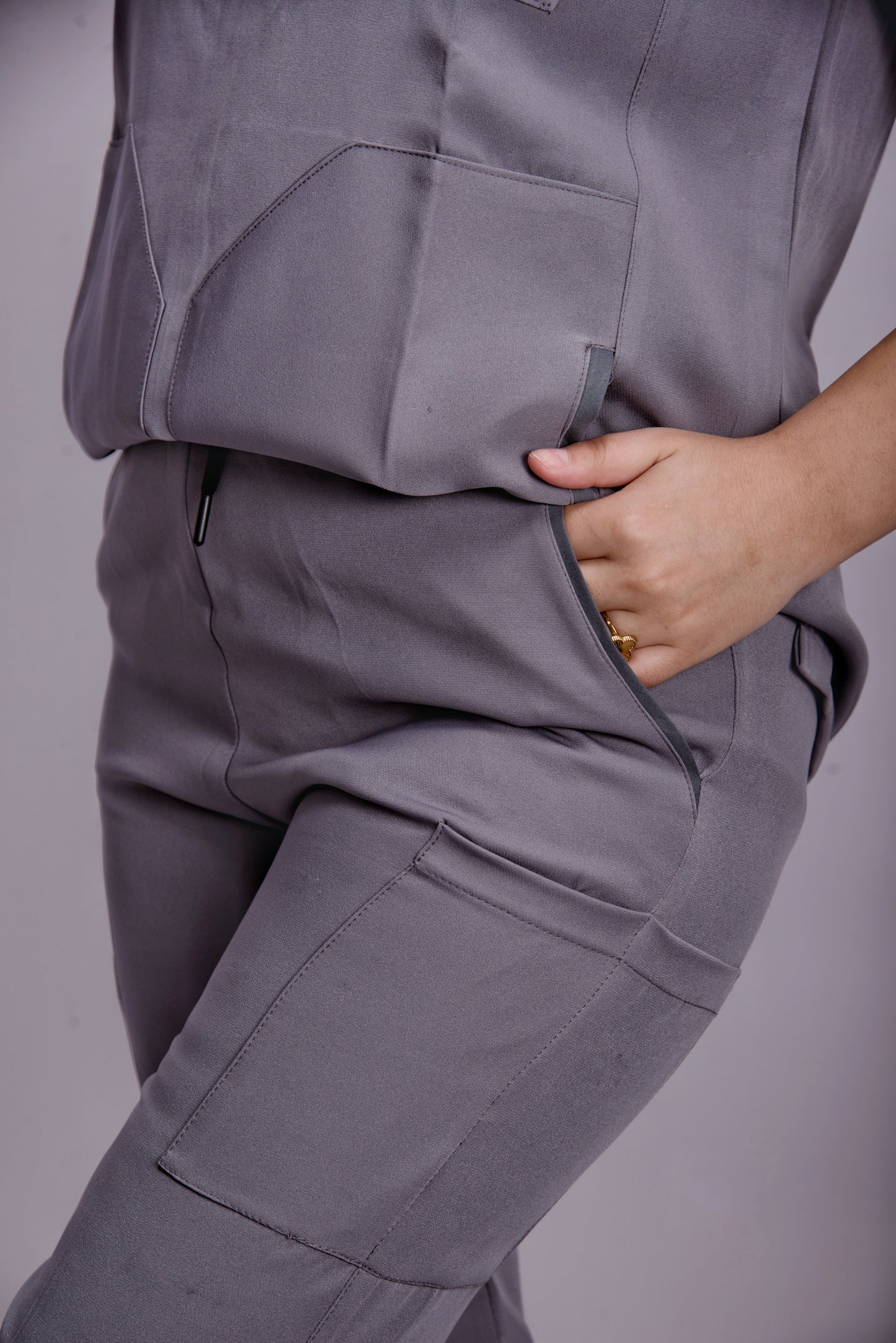 𝐂𝐋𝐎𝐔𝐃 𝐆𝐑𝐀𝐘 𝐕-𝐍𝐞𝐜𝐤 𝐬𝐜𝐫𝐮𝐛