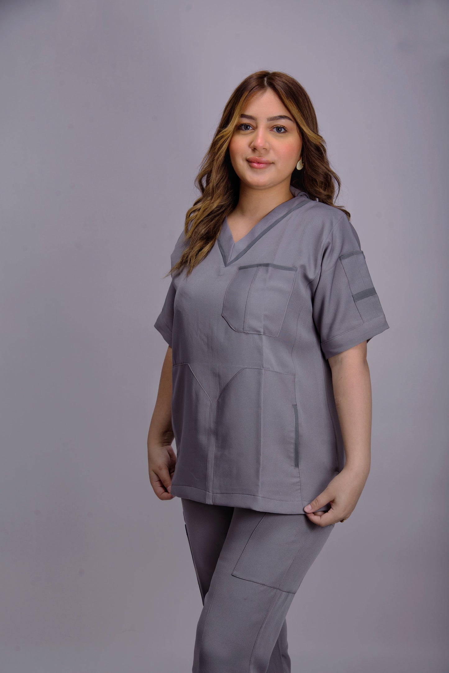 𝐂𝐋𝐎𝐔𝐃 𝐆𝐑𝐀𝐘 𝐕-𝐍𝐞𝐜𝐤 𝐬𝐜𝐫𝐮𝐛