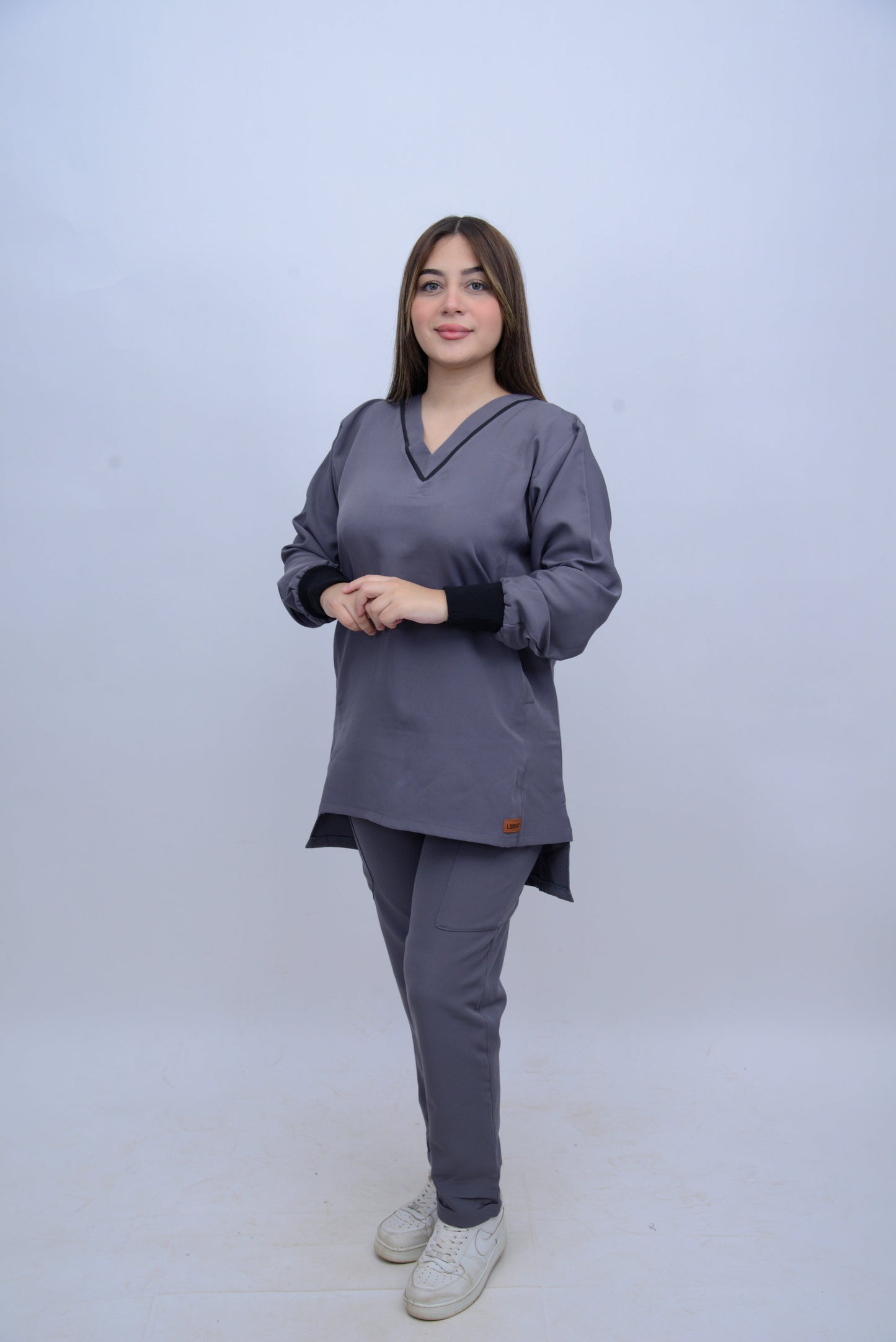 LUNA V-NECK DARK GREY