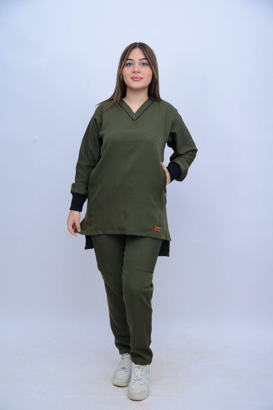 LUNA V-NECK OLIVE GREEN
