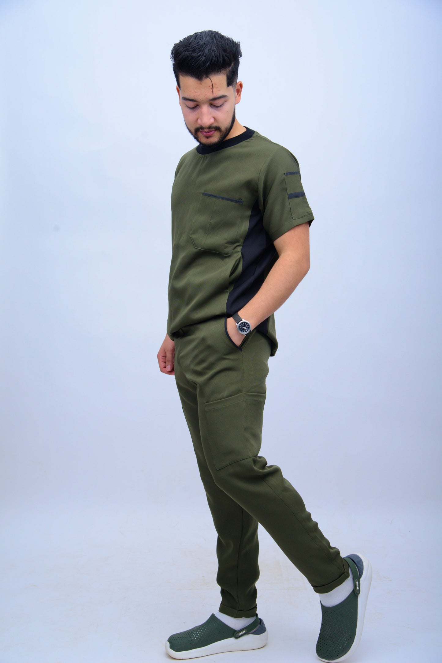 ROUND-NECK OLIVE GREEN  (unisexe)