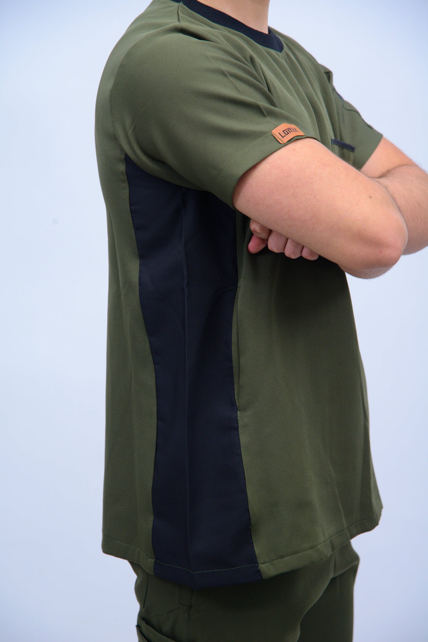 ROUND-NECK OLIVE GREEN  (unisexe)