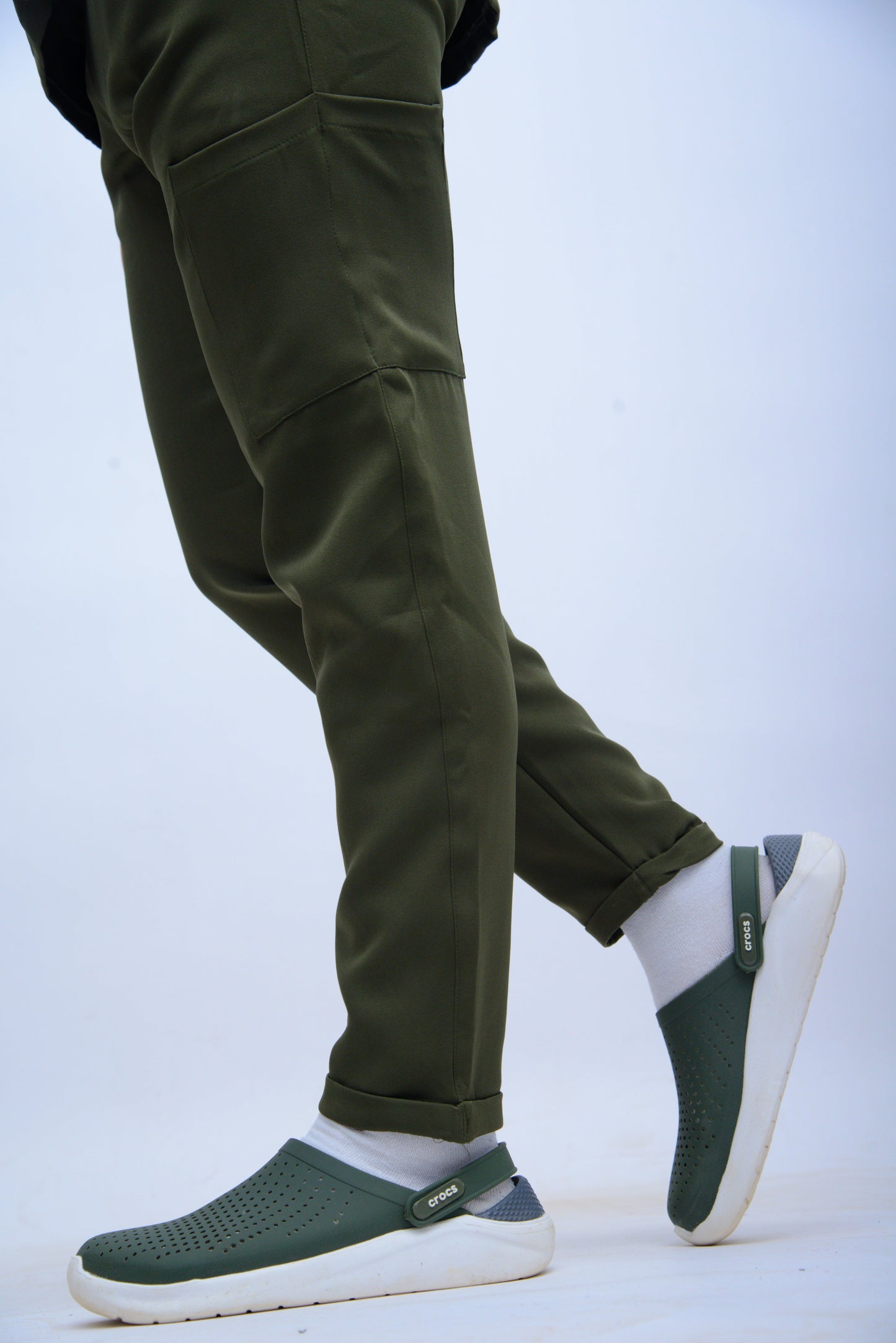 ROUND-NECK OLIVE GREEN  (unisexe)